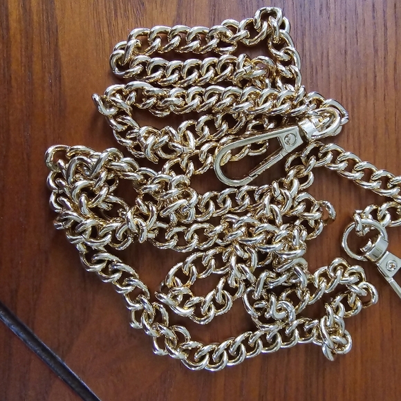 Authentic Gucci - Picture 13 of 13